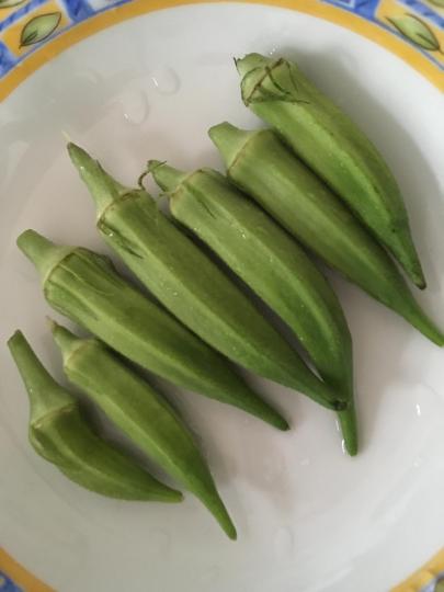 秋葵
秋葵是降三高的好食材，可以降血壓外，它的膳食纖維含量高，有降血糖的功用，尤其可穩定餐後血糖；而其果膠成分，有助於將油脂帶出，減少飲食中油脂的攝取，具有降血脂的功效。...