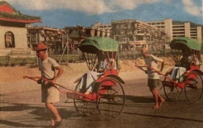 珍貴的舊照片
這照片約右1956年拍攝，地點是廣東道佐治五世公園，右方是柯士甸道口的麗澤中學。...