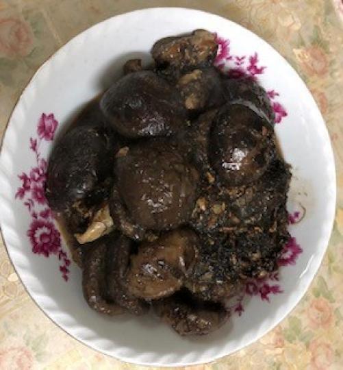 𧐢豉冬菇發菜是好意頭的餸菜。...