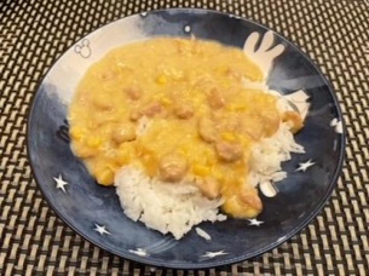 粟米肉粒飯
說起這款飯是有一笑話的。據聞情侶很喜歡吃這飯 ,因英文諧音是show me your love 飯。... 粟米肉粒飯
說起這款飯是有一笑話的。據聞情侶很喜歡吃這飯 ,因英文諧音是show me your love 飯。...