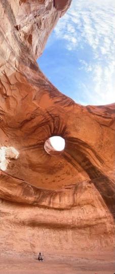 大圓石洞

這大圓石洞之大小和人比較真是小巫見大巫。這位於美國大峽谷的大圓洞是一打咭位之一。...