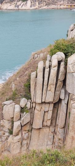 佛手岩
蒲台島出名海，更出名有七大名石，佛手岩是其中之一。佛手岩是受風化侵蝕而成現今的形狀。...