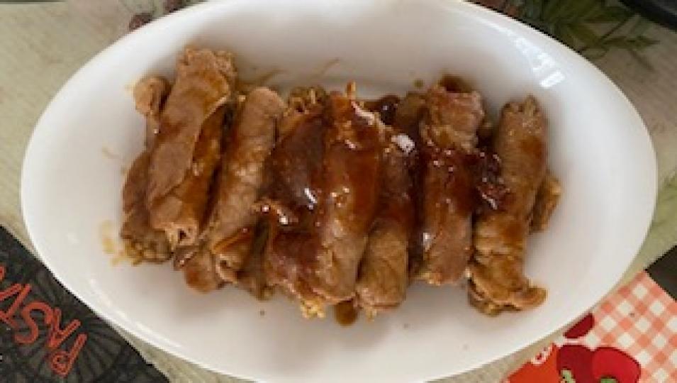 金菇卷
今早用了火煱豬肉片和一包金針卷做金菇卷。今次我只用了少許蠔油和糖調味。整碟餸三十元,有十二條金菇卷,經濟實惠,快捷方便煮。... 金菇卷
今早用了火煱豬肉片和一包金針卷做金菇卷。今次我只用了少許蠔油和糖調味。整碟餸三十元,有十二條金菇卷,經濟實惠,快捷方便煮。...