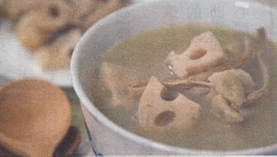 蓮藕白茶樹菇湯
這款素湯材料除了蓮藕，還有白茶樹菇、猴頭菇、綠豆、腰果、花生、一大片昆布、一片陳皮。常吃蓮藕可預防心血管疾病。...