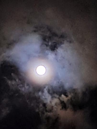 超級月亮

昨晚的超級月亮比平常滿月大約7%。...