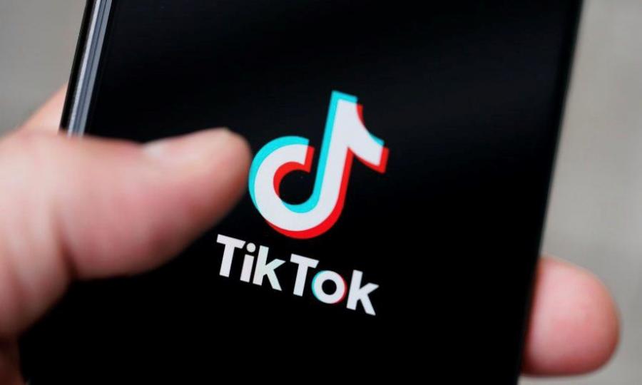 抖音
抖音短影音是一款可在智慧型手機上瀏覽的短視頻社交應用程式。抖音宣佈將在未來數星期內向用戶推出上傳長達 3 分鐘影片的功能，能上傳影片、相片等，能輕易完成對口型，並內建特效，使用者可對其他使用者的...