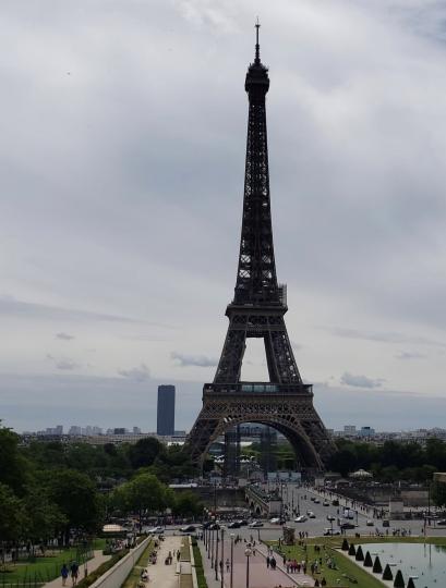 巴黎鐵塔

巴黎鐡塔如日本富士山一樣，從甚麼角度看都很美麗。...