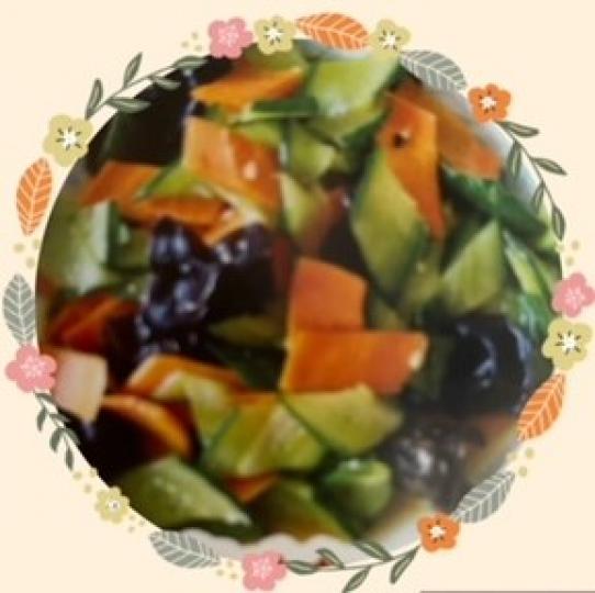 木耳炒紅蘿蔔青瓜
這菜式含有豐富膳食纖維，可以促進腸道蠕動，保持腸道健康和提升免疫力。...