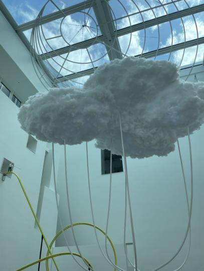 香港藝術館展覽天空下的另一舊雲...