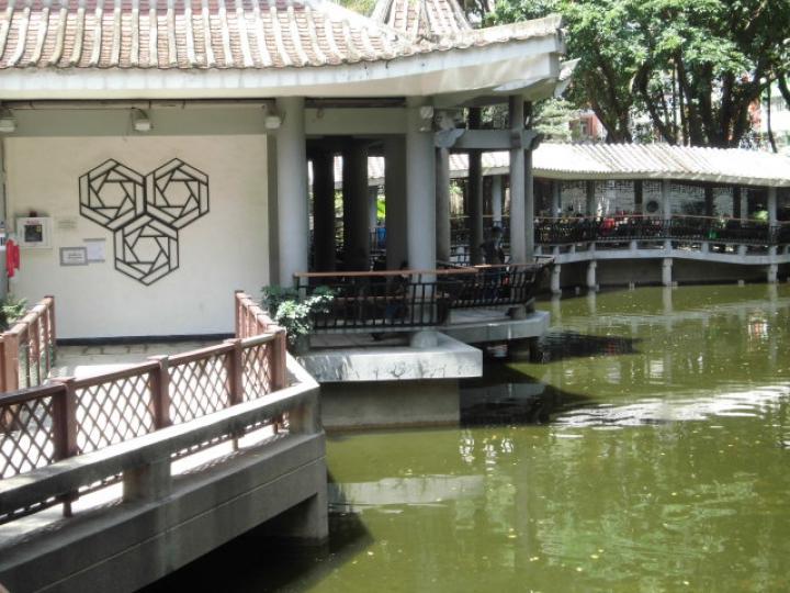 往橋內園,,遊吓景点！...
