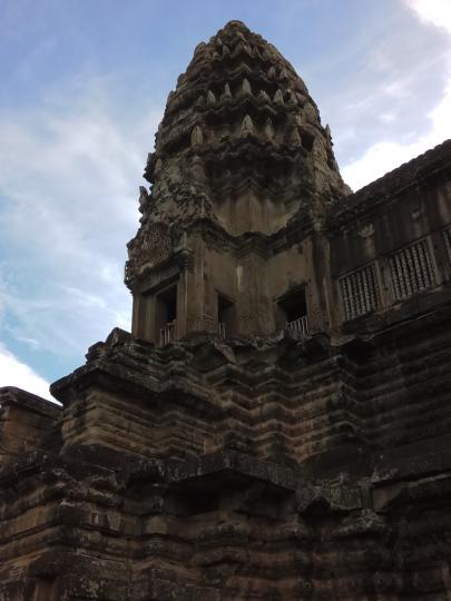 柬埔寨的大吳哥城歷史悠久...