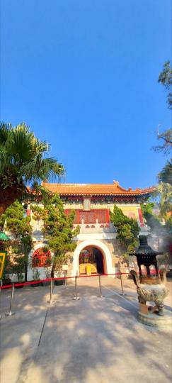 大嶼山寶蓮禪寺
佛光普照
萬事如意...