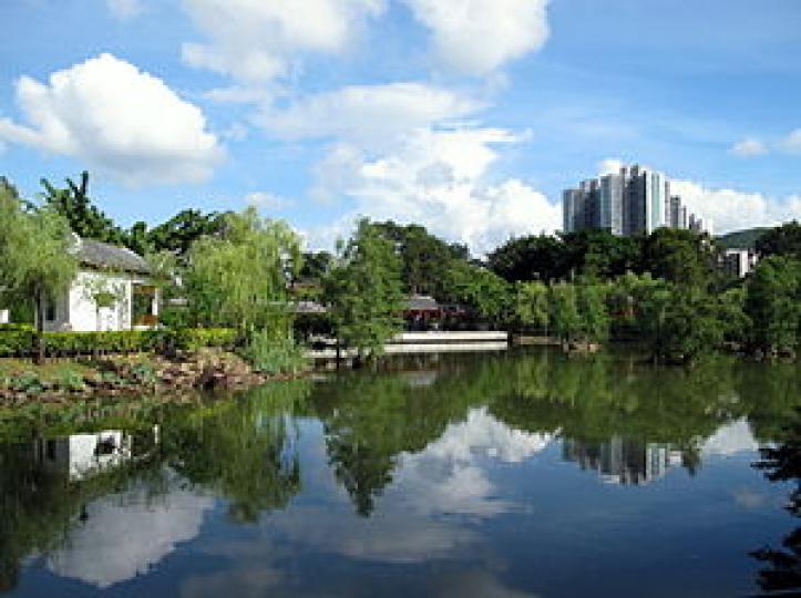 北區公園
北區公園是位於粉嶺和上水新市鎮至北區的主要大型公園。園中被掃管埔路分隔為兩個主要部分，第一期是靜態設施和第二期動態設施。...