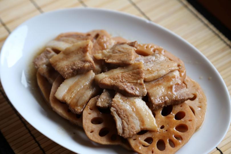 蓮藕炆豬腩片 蓮藕炆豬腩片