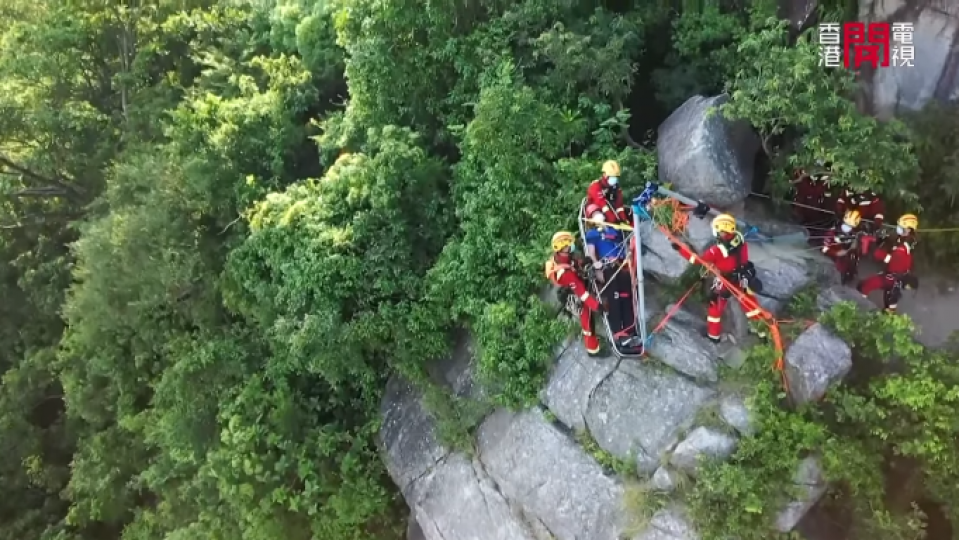 《心比火熱之全面戒備》第八集:攀山拯救專隊