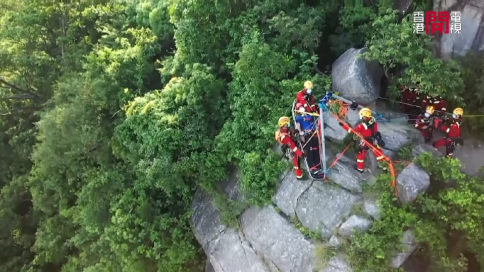 《心比火熱之全面戒備》第八集：攀山拯救專隊