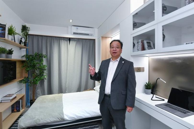 吸引人才: 香港科技園公司首席項目總監黃煜新說，創新斗室屬先導計劃，為進駐園區的公司員工提供短暫和過渡性住宿。