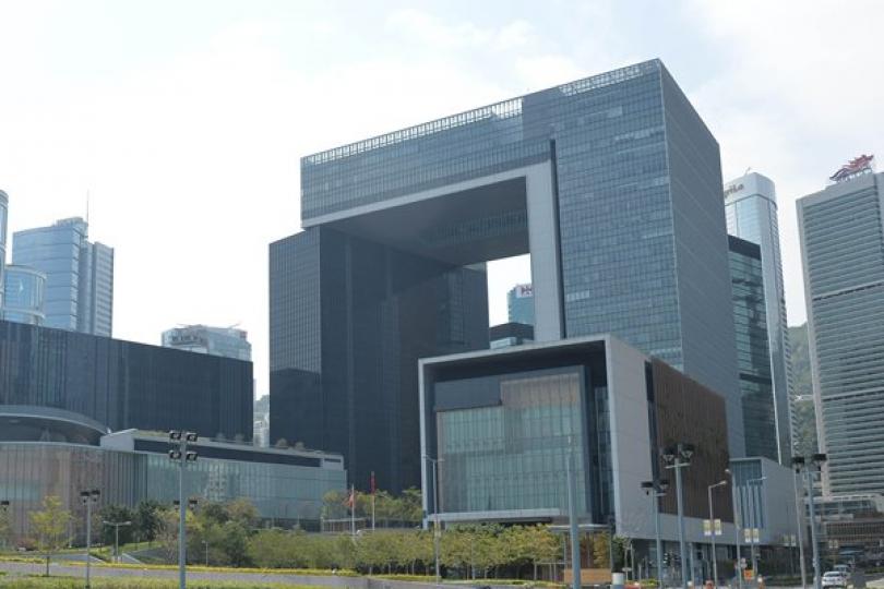 政府強烈譴責暴力示威者 政府強烈譴責暴力示威者