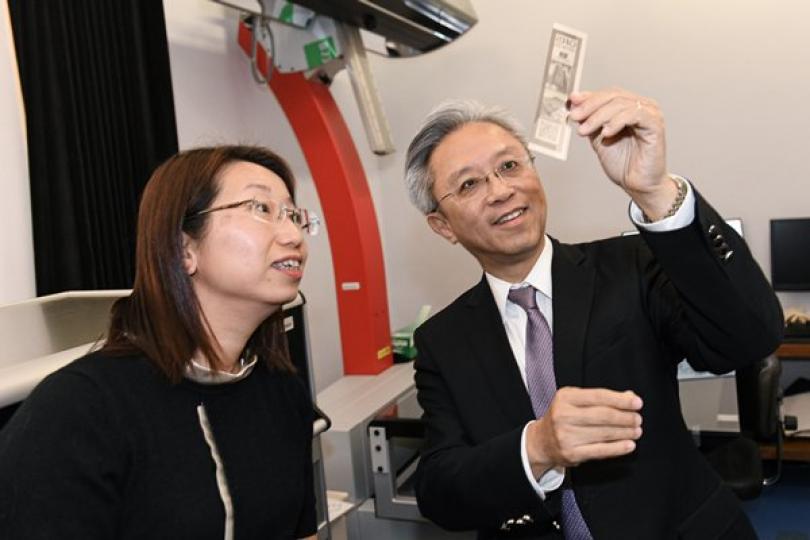 羅智光訪政府檔案處
