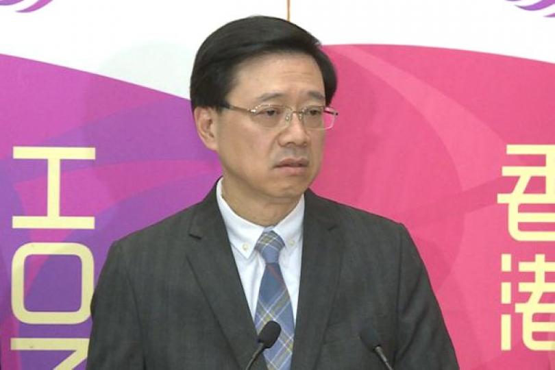 李家超籲示威者和平離開理大 李家超籲示威者和平離開理大