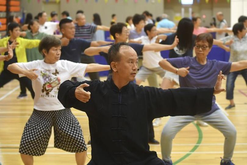 續投資源 加強安老服務 續投資源 加強安老服務