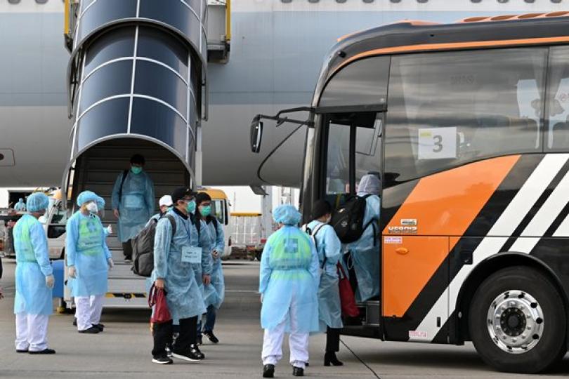 兩日共469滯鄂港人順利抵港 兩日共469滯鄂港人順利抵港