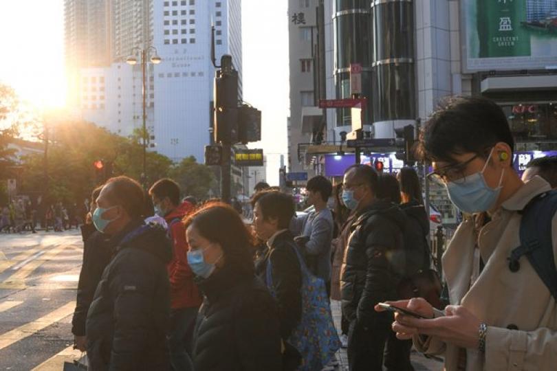 疫情趨嚴峻 市民勿鬆懈 疫情趨嚴峻 市民勿鬆懈