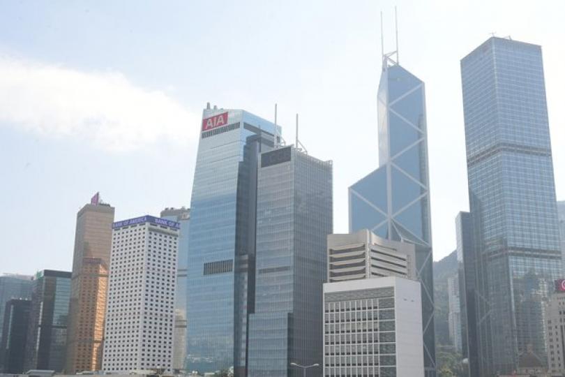 致力鞏固香港國際金融中心地位
