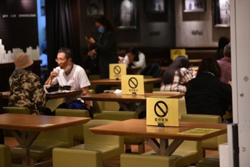 違例聚集者或直接獲發告票 違例聚集者或直接獲發告票
