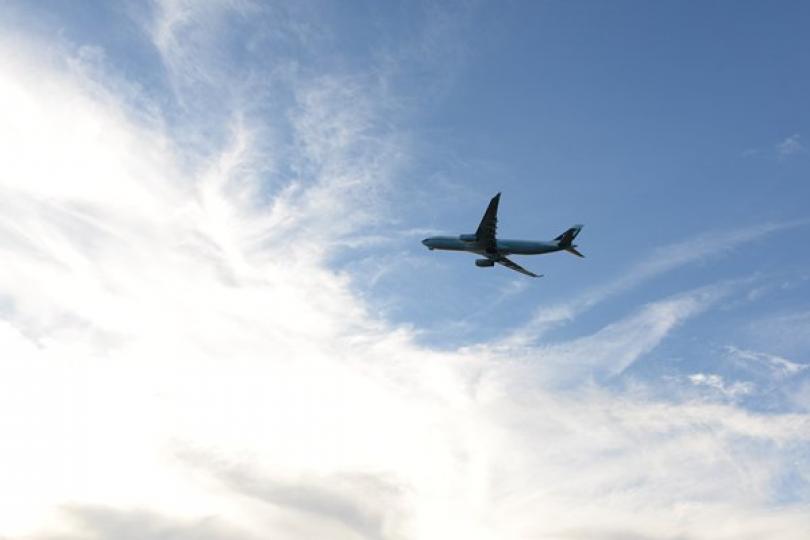 27滯摩港人乘中國專機離開