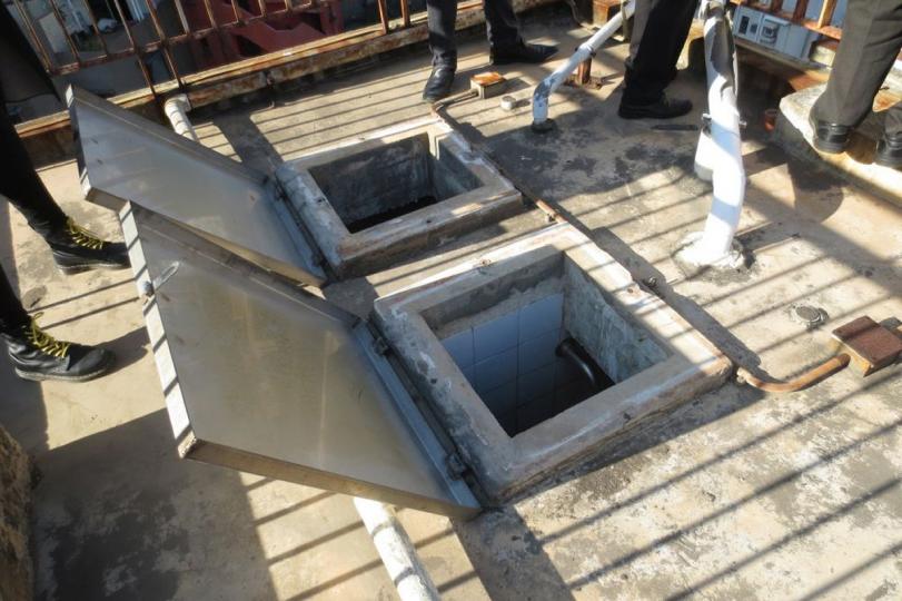 例行視察:  物業管理人員等指定人員需按建築物水安全計劃執行一般檢查工作，如例行視察食水水缸、水喉有否漏水等。