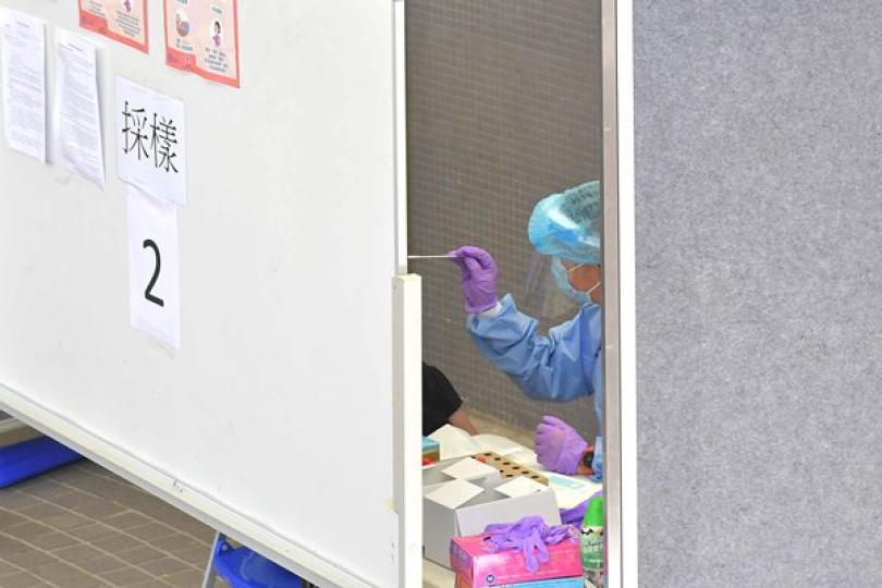 葵盛西邨設流動採樣站 葵盛西邨設流動採樣站