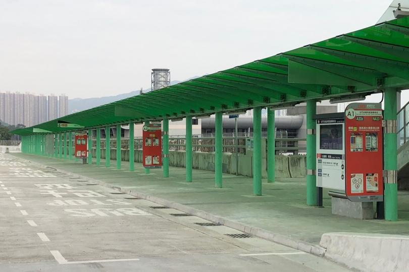 新轉乘站:  位於屯門赤鱲角隧道公路的巴士轉乘站12月28日啟用，六條專營巴士路線將停靠該站。
