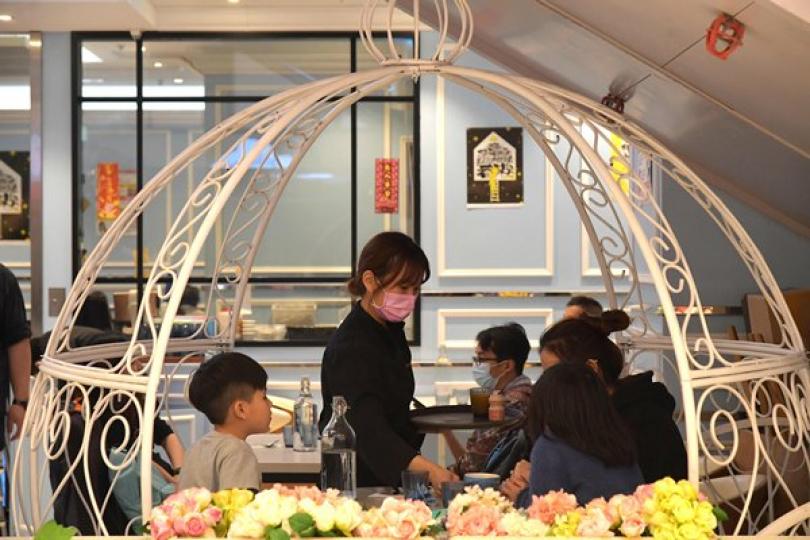 現行社交距離措施延續至本月底 現行社交距離措施延續至本月底