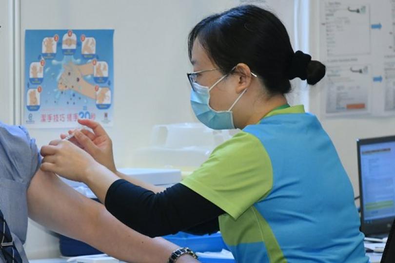 4月18日新冠疫苗累計接種逾109萬劑