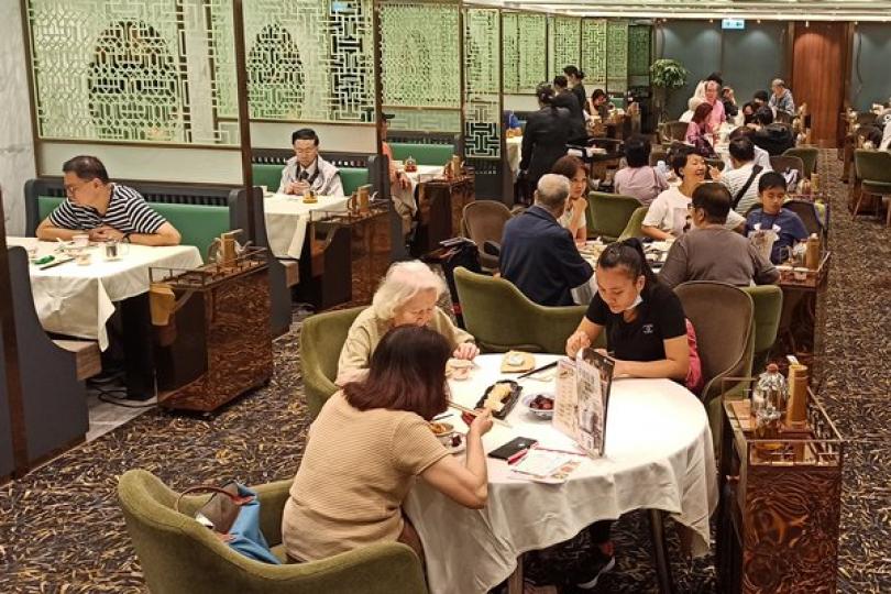 接種疫苗後同桌用餐人數料可增加 接種疫苗後同桌用餐人數料可增加