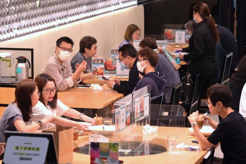 現行社交距離措施延長至6月23日 現行社交距離措施延長至6月23日