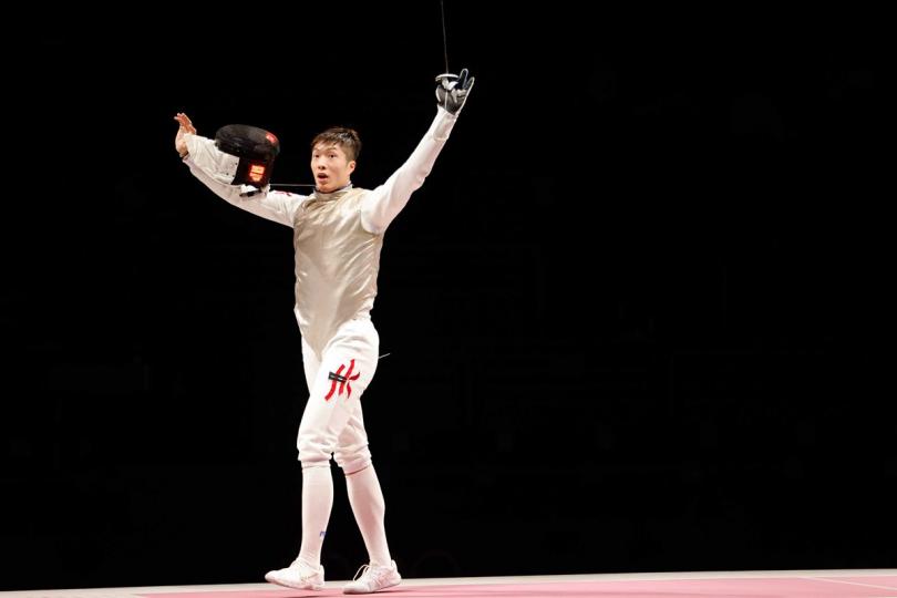 奪金:  張家朗在2020年東京奧運會男子花劍個人賽中為香港贏得金牌。（港協暨奧委會提供相片）