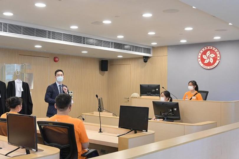 律政司辦活動助學生明法守禮