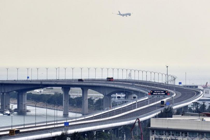 臨時措施助跨境車回港驗車續牌