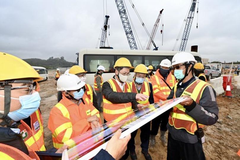 薛永恒視察河套地區工地