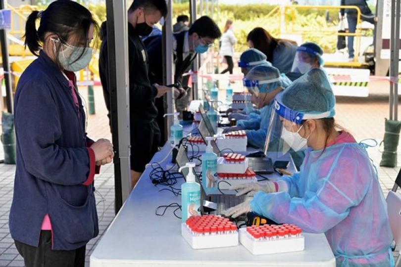 特首：向病毒投降非選項