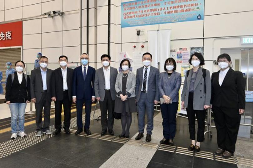 陳肇始歡迎新一批內地專家到港