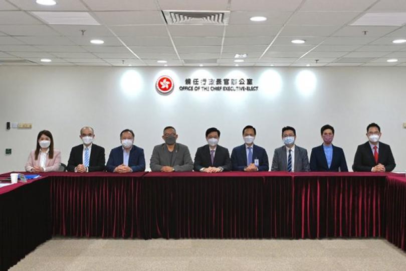李家超與議員商討新一屆政府工作