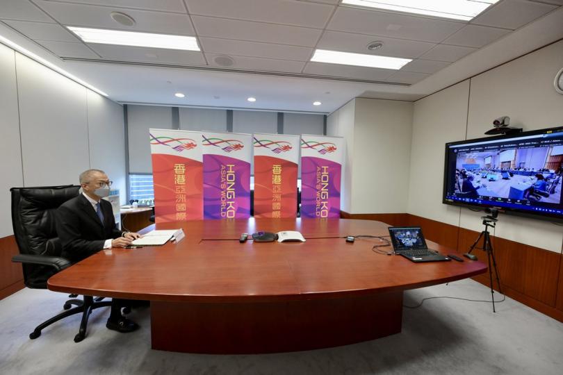 交流: 盧寵茂以視像會議方式出席亞太經合組織會議。 交流: 盧寵茂以視像會議方式出席亞太經合組織會議。