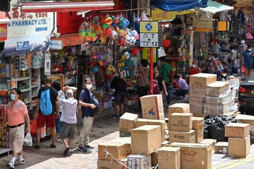 全港嚴厲執法 打擊店鋪阻街 全港嚴厲執法 打擊店鋪阻街