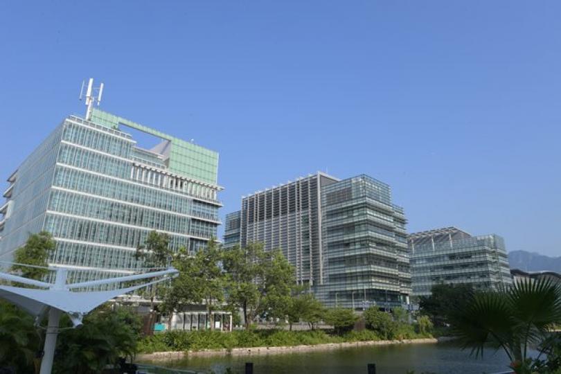 致力提供足夠土地予科企落戶香港 致力提供足夠土地予科企落戶香港