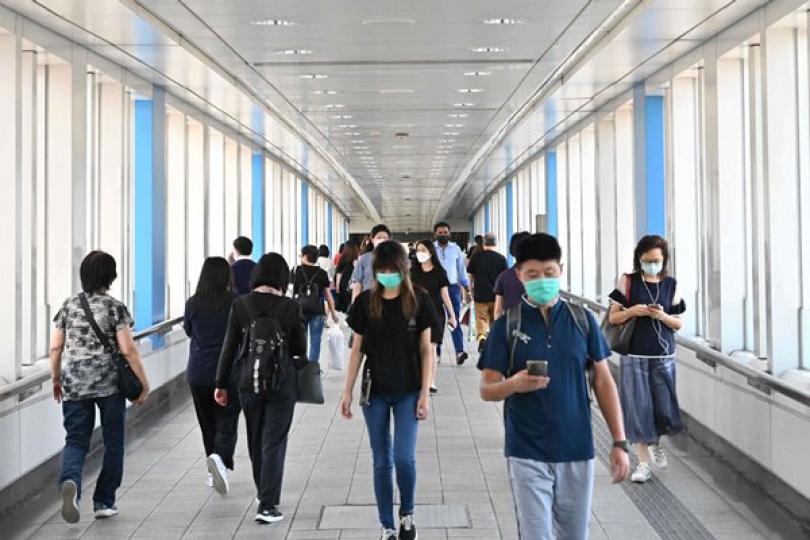 10月28日本港增逾五千二宗新冠個案 10月28日本港增逾五千二宗新冠個案