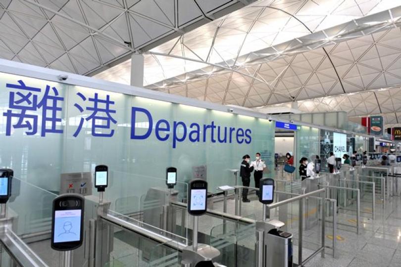 機場全面推行自助登機 機場全面推行自助登機