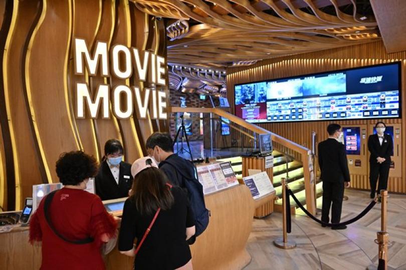 公眾溜冰場戲院仍屬主動查核處所 公眾溜冰場戲院仍屬主動查核處所